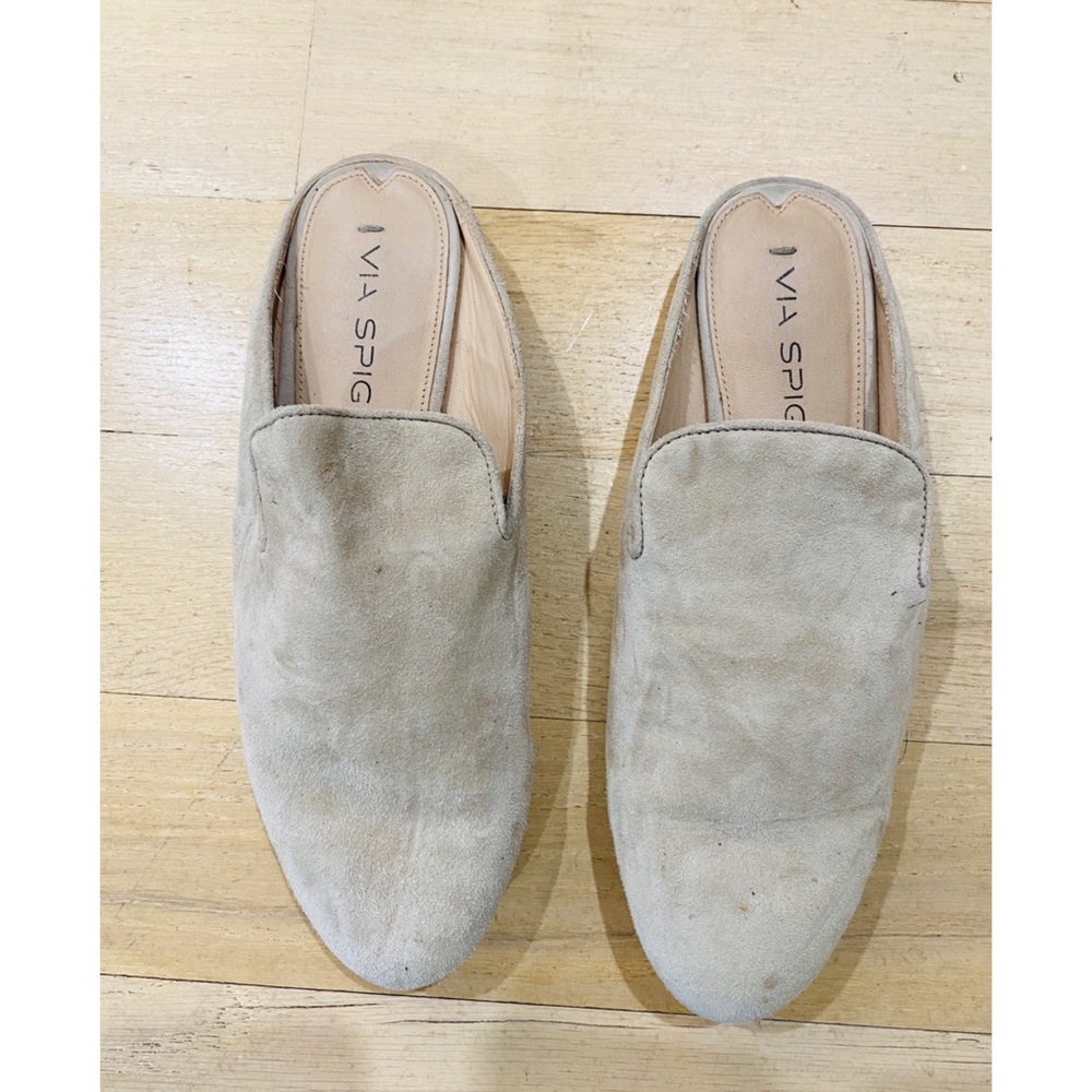 Via spiga Yeo cream color suede slides. Worn 2X